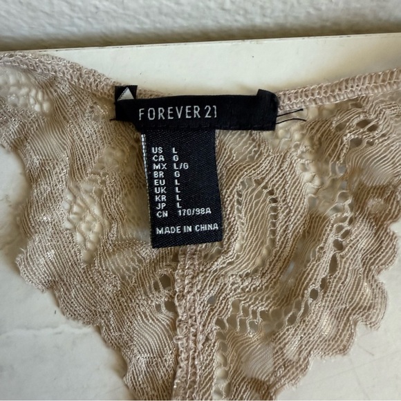 FOREVER 21 Lace Bralette Top - Picture 2 of 3